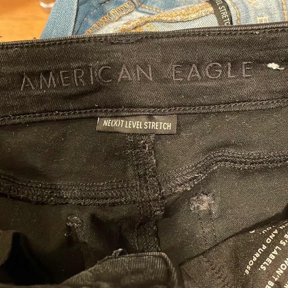Black American Eagle Ripped Skinny Jeans